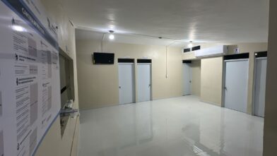 Alcaldesa Ana Reyes exhibe avances del nuevo Centro de Diagnóstico de Las Galeras