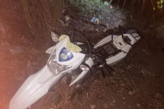Policía recupera motocicleta robada a patrulla mixta durante asalto en Santiago