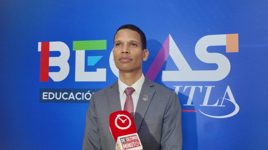 ITLA otorga 118 becas a jóvenes para carreras tecnológicas de alta demanda