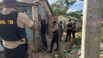DNCD ocupa más de 3,500 gramos de drogas durante operativos contra el microtráfico en SPM