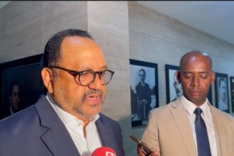 Antoliano Peralta presenta su libro “Después de Trujillo” sobre la historia dominicana