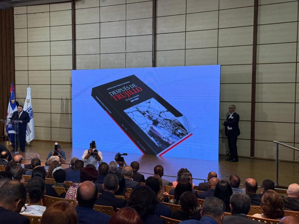 Antoliano Peralta presenta su libro “Después de Trujillo” sobre la historia dominicana