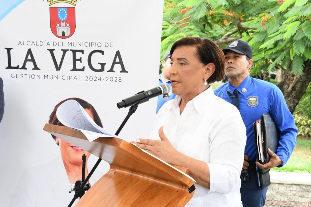 Alcaldía de La Vega invierte RD$34 millones en nuevos camiones recolectores