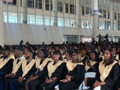 UFHEC gradúa 1,747 nuevos profesionales y los exhorta a ejercer con ética y compromiso social
