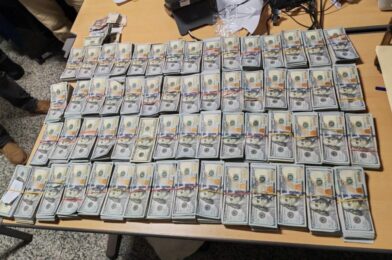 La Dirección General de Aduanas en conjunto con organismos de seguridad aeroportuarias del Estado decomisó US$600,700.