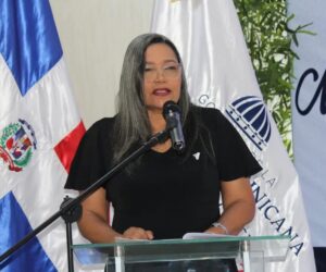 Gobernadora de Azua presenta resultados de gestión durante rendición de cuentas 2025-2026