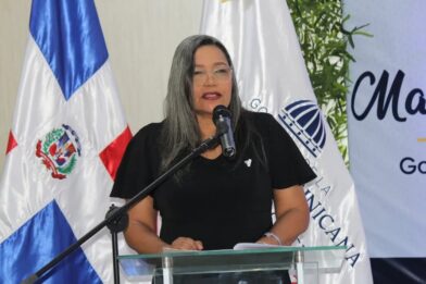 Gobernadora de Azua presenta resultados de gestión durante rendición de cuentas 2025-2026