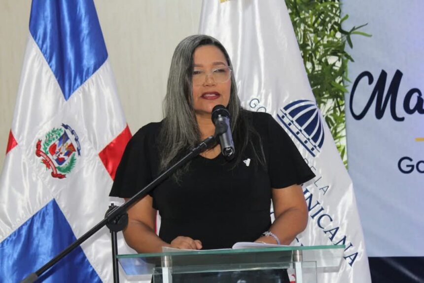 Gobernadora de Azua presenta resultados de gestión durante rendición de cuentas 2025-2026
