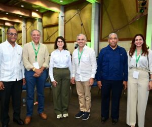 José Ramón Peralta llama a renovar la formación para impulsar un sector agrícola más eficiente