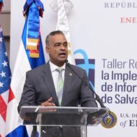 Ministro Santos destaca el interés del Gobierno en la implementación de la energía nuclear en el sistema eléctrico nacional