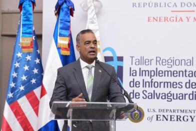 Ministro Santos destaca el interés del Gobierno en la implementación de la energía nuclear en el sistema eléctrico nacional