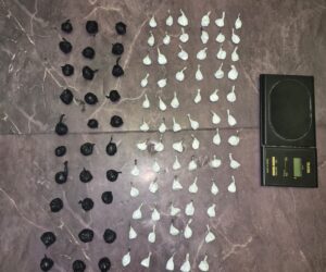 Policía Nacional ocupa presuntas sustancias narcóticas durante operativo preventivo en La Vega
