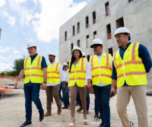 Ministro Rodríguez y procuradora supervisan construcción de la Ciudad Judicial de SDO