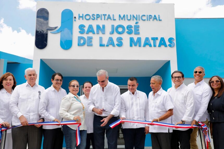 Abinader destaca avances en salud en Sajoma y sus distritos