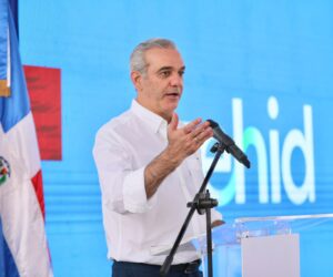 Abinader entrega carretera El Rubio–Los Corocitos para impulsar producción agrícola