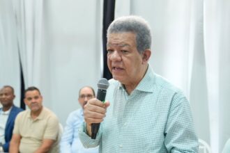 Leonel emplaza a funcionarios por crisis eléctrica: “Ustedes no están para quejarse, están para resolver”