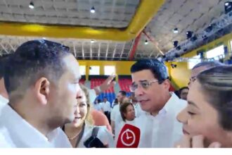 David Collado recibe ovación durante su llegada a la Convención Nacional del PRM