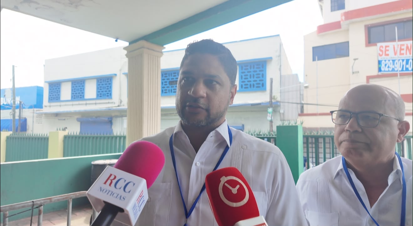 Gustavo Lara defiende a Juan Garrigó y destaca espacio de jóvenes en el PRM