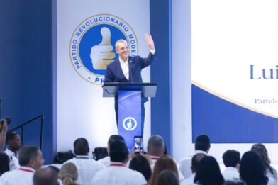 Luis Abinader: “Mientras yo sea Presidente de la República y presidente del PRM, cuidaré celosamente esa diferencia"
