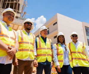 Ministro Rodríguez supervisa avances del Centro Universitario UASD Santo Domingo Este, con 60 % de ejecución
