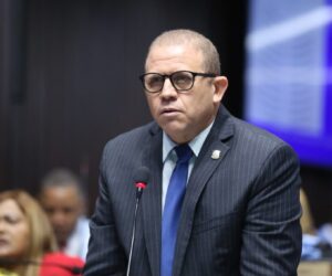 Castillo califica sector eléctrico como “el fracaso más grande” del Gobierno de Abinader
