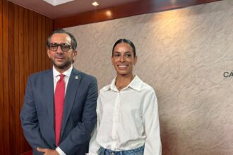 Atleta Bianca Acosta visita el Congreso Nacional tras conquistar oro para República Dominicana.