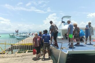 Muelle público de Cayo Levantado en Santa Bárbara de Samaná permanece colapsado y representa un alto riesgo para ciudadanos y visitantes