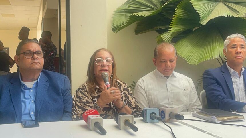 Abinader trasladará por tres días su agenda de gobierno a Santiago