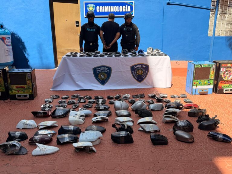Policía Nacional intensifica ofensiva contra el delito y ocupa armas, drogas y máquinas tragamonedas en el Gran Santo Domingo