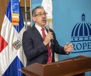 UASD recibe donación del PROPEEP para equipar Residencia Estudiantil