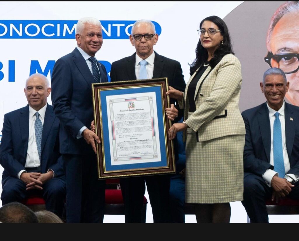 Senado reconoce a Elbi Morla, pionero de la endocrinología pediátrica en RD