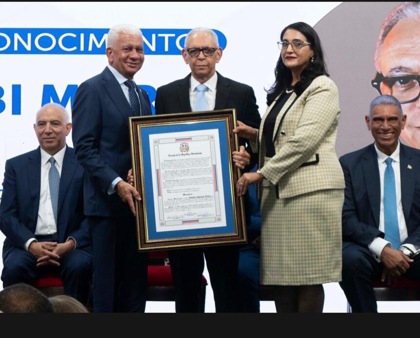 Senado reconoce a Elbi Morla, pionero de la endocrinología pediátrica en RD