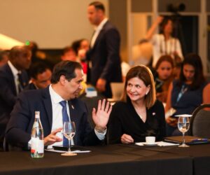 Raquel Peña encabeza diálogo regional sobre sistemas de salud resilientes en América Latina y el Caribe