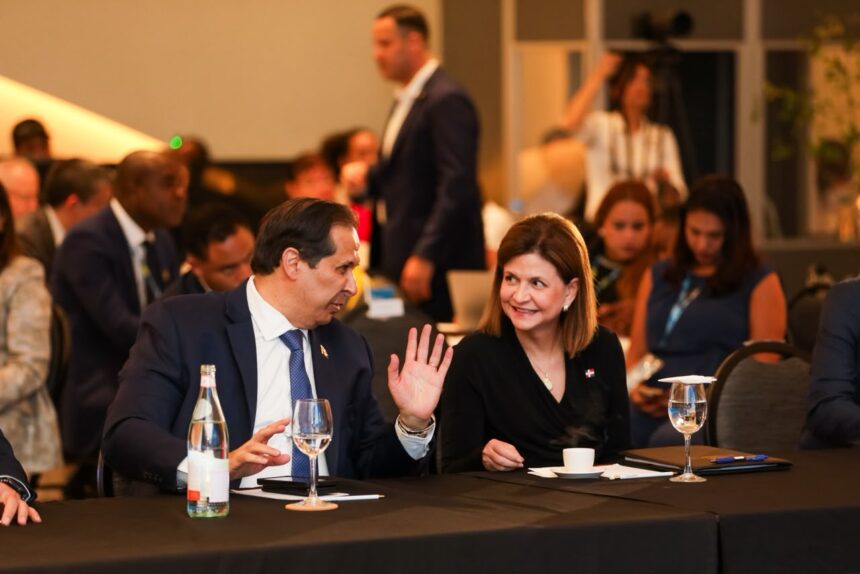Raquel Peña encabeza diálogo regional sobre sistemas de salud resilientes en América Latina y el Caribe