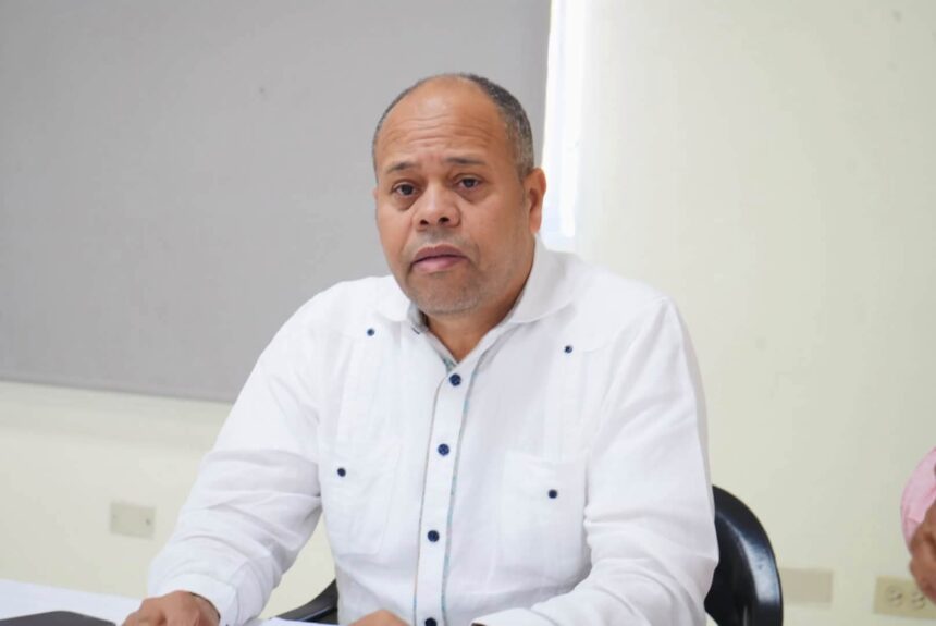 Regional 03 y ADP de Pueblo Viejo abordan demandas del magisterio y buscan respuestas