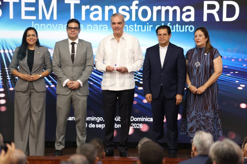 PUCMM desarrolla primer microchip universitario dominicano