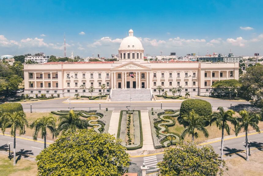 Abinader realiza nuevas designaciones en el Ministerio Administrativo de la Presidencia