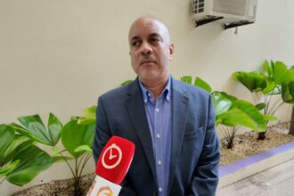 Psicólogo llama a fortalecer la prevención del suicidio desde las escuelas y las familias