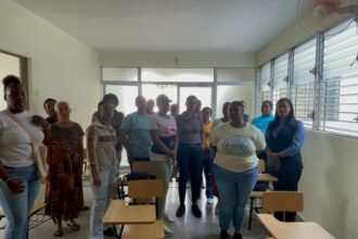Casi 100 estudiantes de educación especial siguen fuera de las aulas en Santiago por falta de local