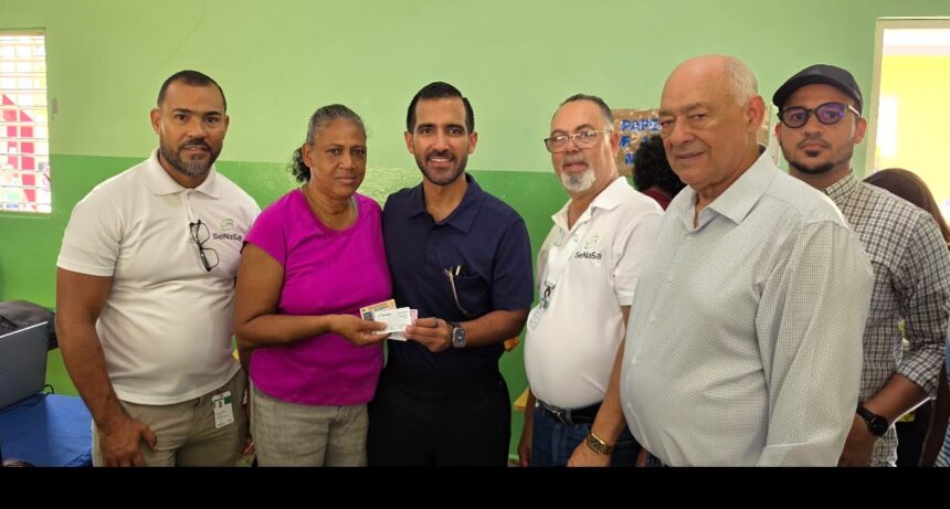 Operativo médico acerca servicios de salud a la comunidad con atención gratuita en diversas especialidades