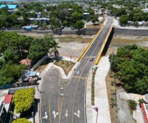 Abinader inaugura puente Los Hierros en Baní tras 40 años de espera, clave para la producción agrícola