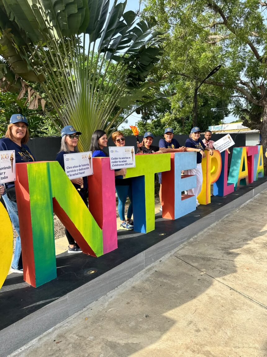 Colegio Dominicano de Odontólogos visita Monte Plata y llama a fortalecer la prevención de la salud bucal