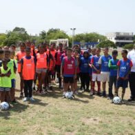 FIFA e INEFI llevan impulso al fútbol escolar en Azua, Peravia y Ocoa