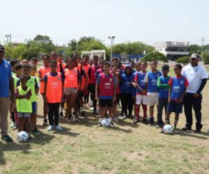 FIFA e INEFI llevan impulso al fútbol escolar en Azua, Peravia y Ocoa