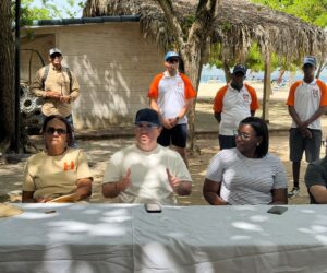 Alejandro Campos anuncia inicio de reparación del muelle de Cayo Levantado tras reunirse con sectores de Samaná