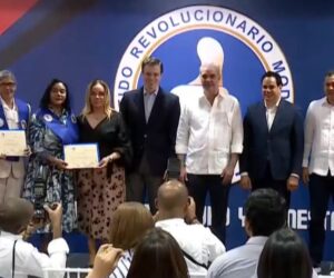 Abinader encabeza graduación de 87 participantes en Gestión Municipal y certificación de 350 en Finanzas Públicas