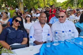 Senador Pedro Catrain fortalece su respaldo a las celebraciones cristianas en toda la provincia de Samaná