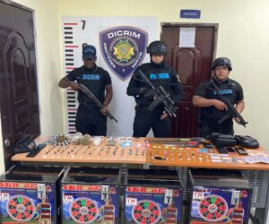 Operativo en Verón-Punta Cana deja 20 detenidos y 21 motocicletas retenidas