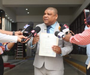 Diputado somete proyecto para crear aulas inclusivas en todas las escuelas públicas