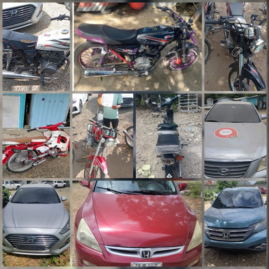 Policía Nacional detiene 11 personas y recupera vehículos y motocicletas durante operativos en Santiago